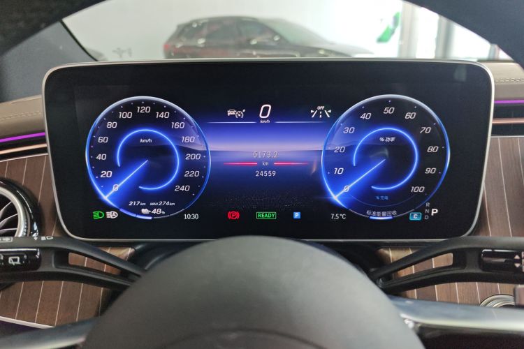 奔驰EQE SUV 2024款 350 4MATIC 先锋版局部细节14