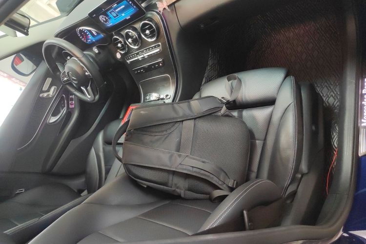 奔驰C级 2019款 改款 C 260 L 运动版局部细节41