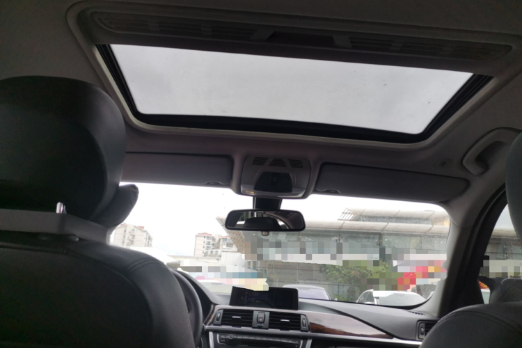 宝马3系 2013款 改款 320Li 豪华设计套装局部细节22