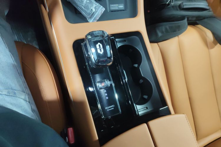 鸿蒙智行 问界M7 2024款 1.5T 智驾后驱Pro版 5座中控内饰18