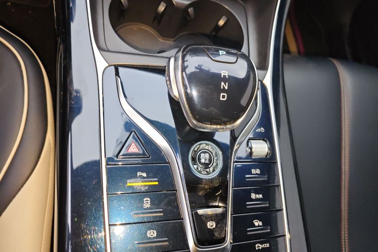 比亚迪 秦PLUS 2021款 EV 400KM 豪华型中控内饰18