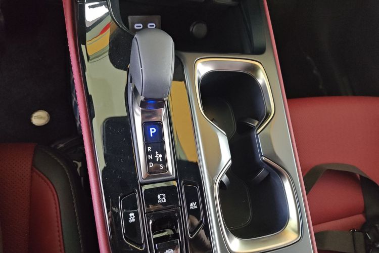 雷克萨斯NX 2025款 350h JOY中控内饰18