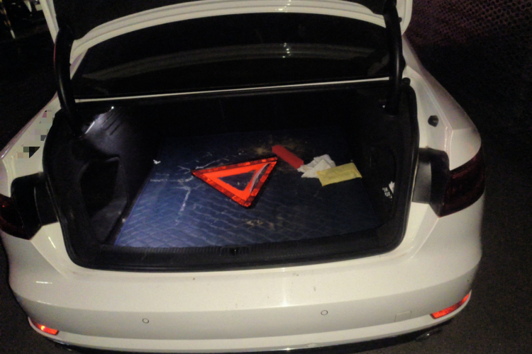 奥迪A4L 2018款 30周年年型 40 TFSI 进取型中控内饰23