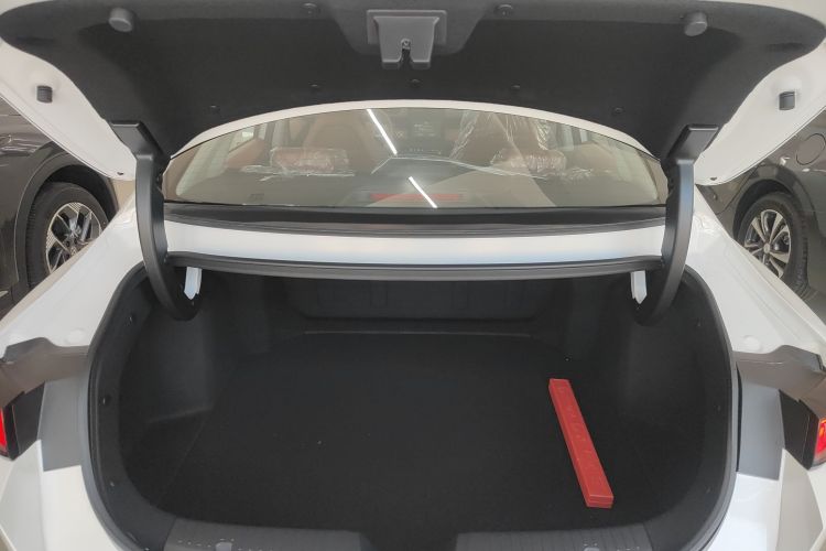 长安 逸动 2024款 1.5T GDI自动 旗舰型机舱底盘23