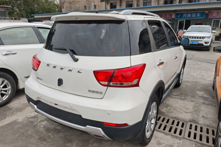 哈弗H1 2016款 红标 1.5L AMT舒适型车身外观7