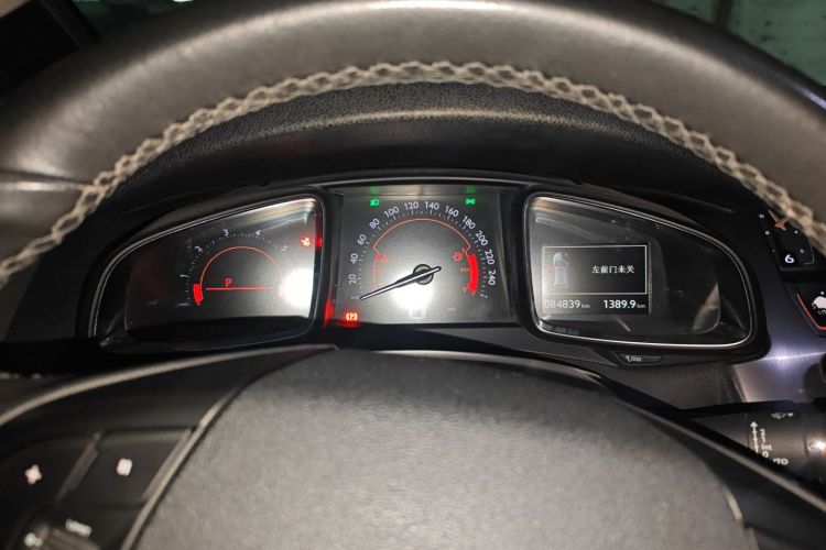 DS 5 2015款 1.8T 60周年限量版THP200中控内饰14