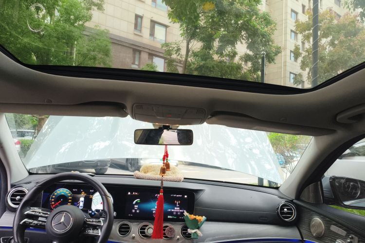 奔驰E级 2021款 改款 E 300 L 运动时尚型局部细节22