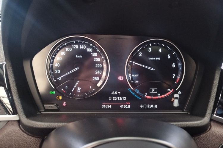 宝马X1 2022款 sDrive25Li 领先型中控内饰14