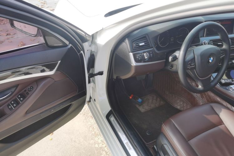 宝马5系 2017款 525Li 豪华设计套装中控内饰20