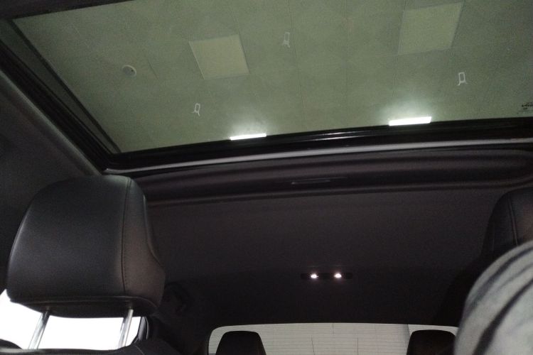 丰田 亚洲龙 2019款 2.0L 豪华版 国VI中控内饰22