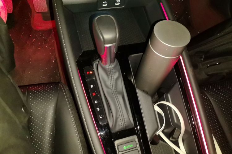 本田 英仕派 2024款 260TURBO 精英版中控内饰18