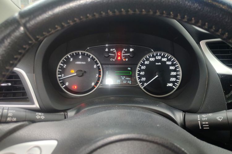 日产 轩逸 2019款 1.6XV CVT智联尊享版 国VI中控内饰14