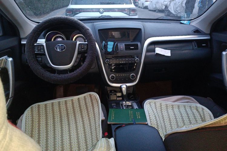 奔腾X80 2013款 2.0L 自动舒适型中控内饰12