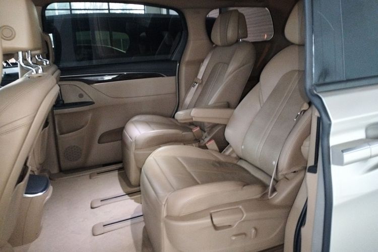 别克GL8 2018款 ES 28T 豪华型 国VI中控内饰21