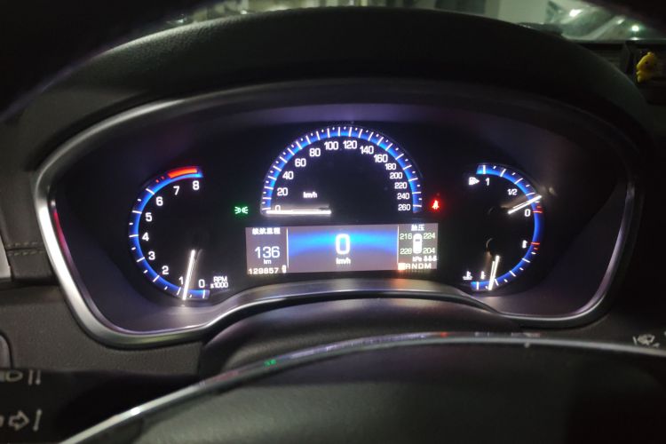 凯迪拉克SRX 2015款 3.0L 精英型中控内饰14