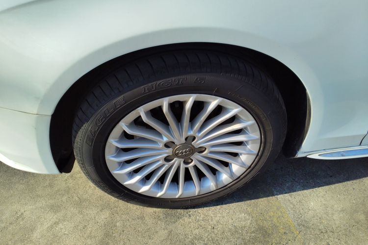 奥迪A4L 2016款 35 TFSI 典藏版 自动标准型车身外观6002