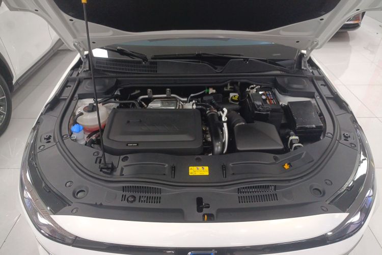 奔腾B70 2024款 龙腾版 1.5T 领创型机舱底盘24