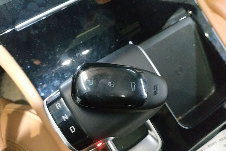 理想汽车 理想ONE 2021款 增程6座版中控内饰7001