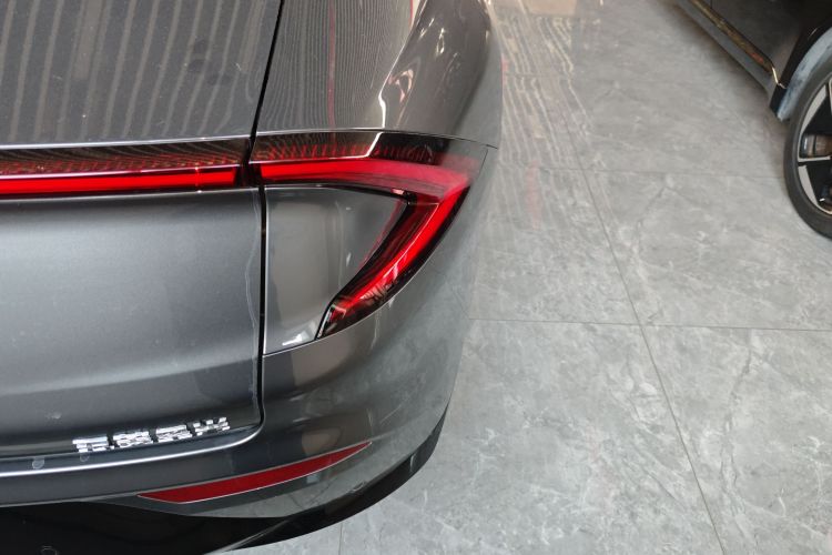 五菱汽车 五菱星光 2024款 共创版 150 进阶型车身外观9