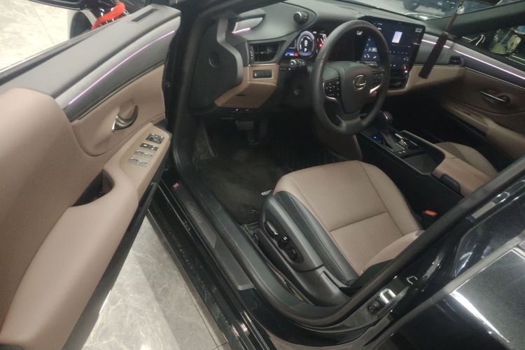 雷克萨斯ES 2025款 300h 臻享版中控内饰7003