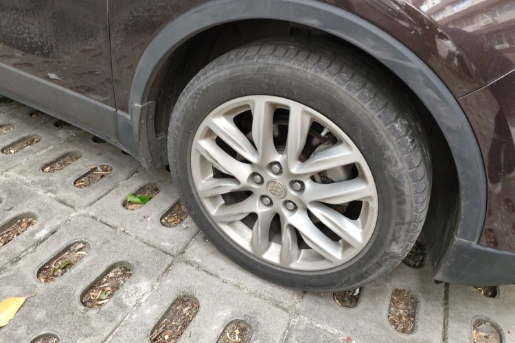 别克 昂科威 2018款 28T 四驱精英型车身外观10