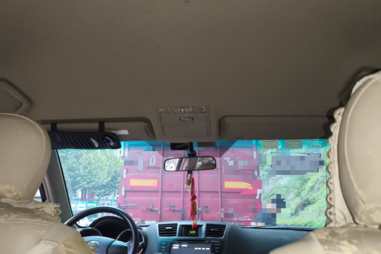 丰田 汉兰达 2011款 2.7L 两驱7座精英版局部细节22