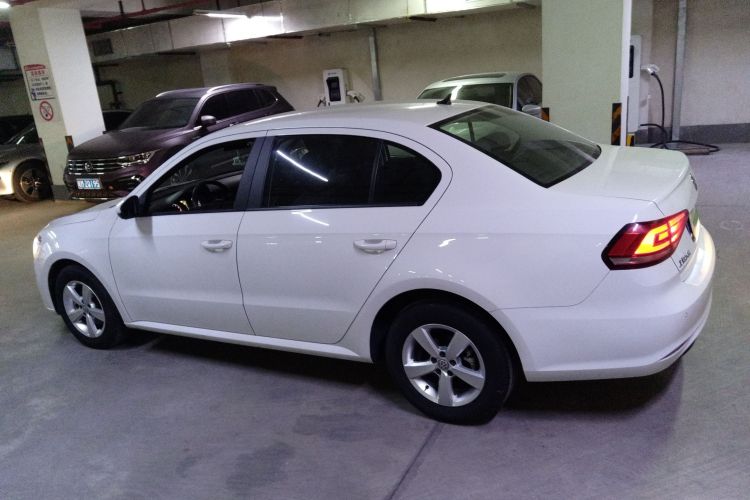 大众 2019款 朗逸启航 1.5L 自动风尚版 国VI车身外观4