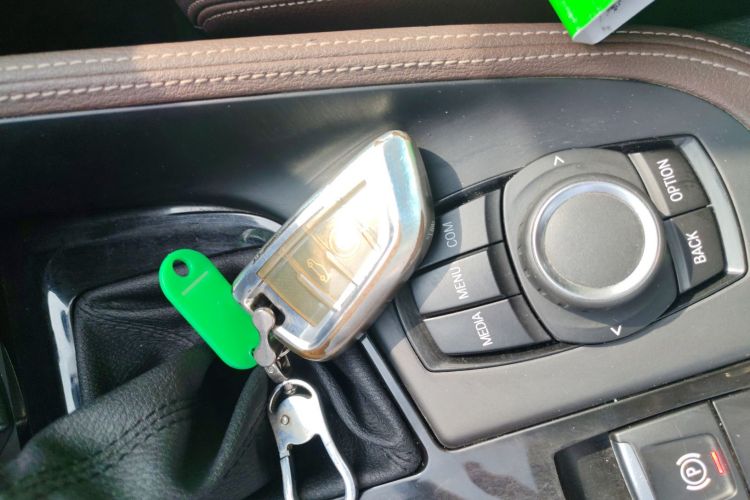 宝马X1 2018款 sDrive18Li 尊享型中控内饰7001