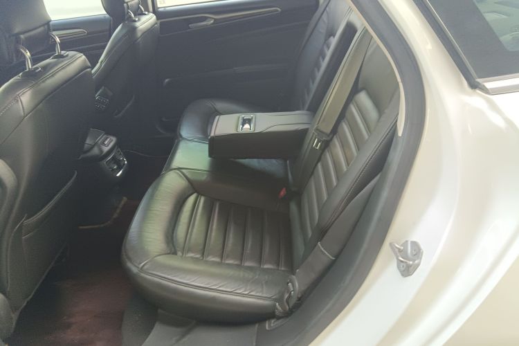 福特 蒙迪欧 2013款 2.0L GTDi240至尊型中控内饰21