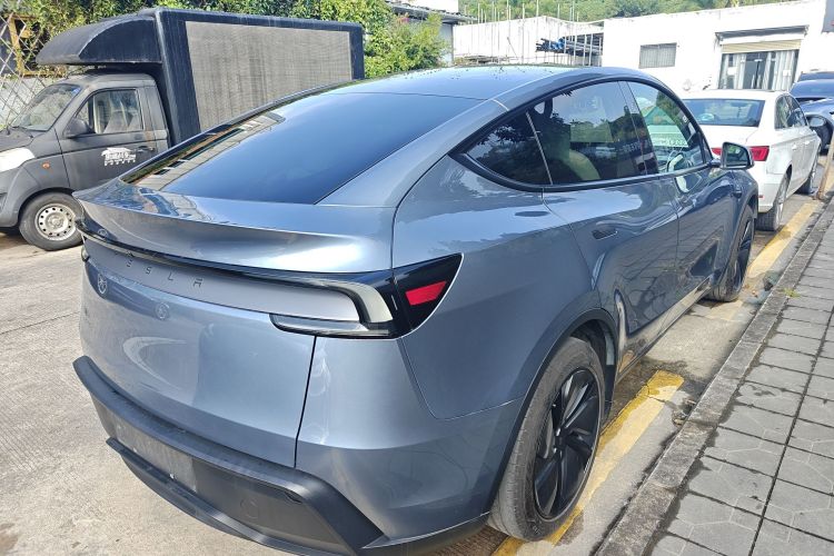 特斯拉 Model Y 2025款 后轮驱动版车身外观6005