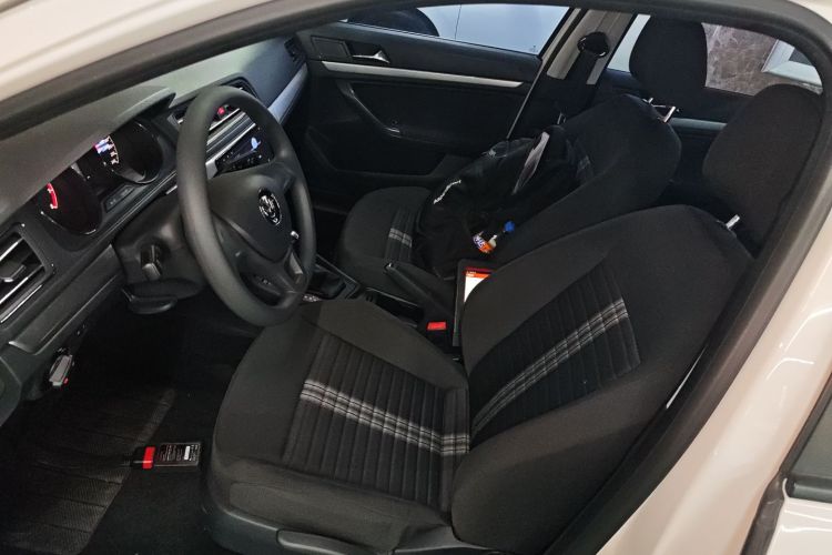 大众 2019款 朗逸启航 1.5L 自动风尚版 国VI中控内饰19