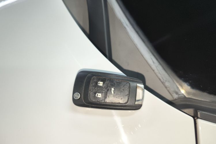 别克 英朗 2019款 18T 自动互联精英型 国VI中控内饰11