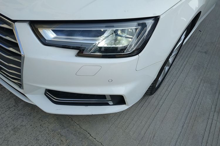 奥迪A4L 2018款 30周年年型 40 TFSI 时尚型局部细节36