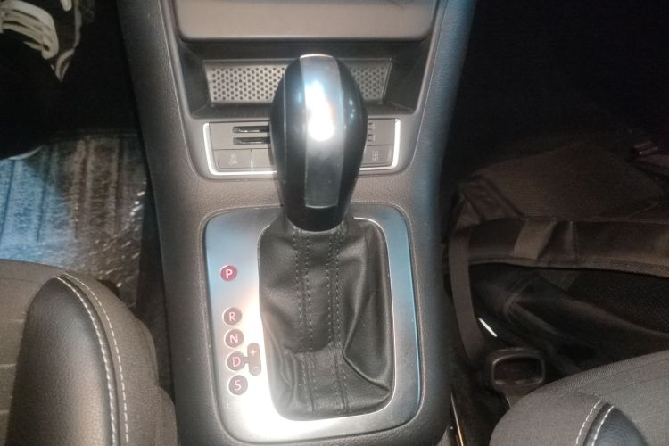 大众 途观 2017款 300TSI 自动两驱丝绸之路风尚版中控内饰18