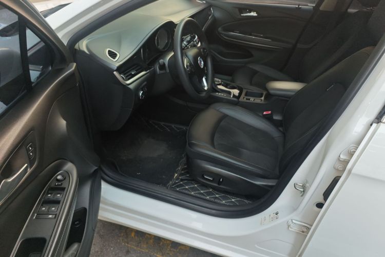 别克 威朗 2017款 三厢 20T 双离合精英型中控内饰20