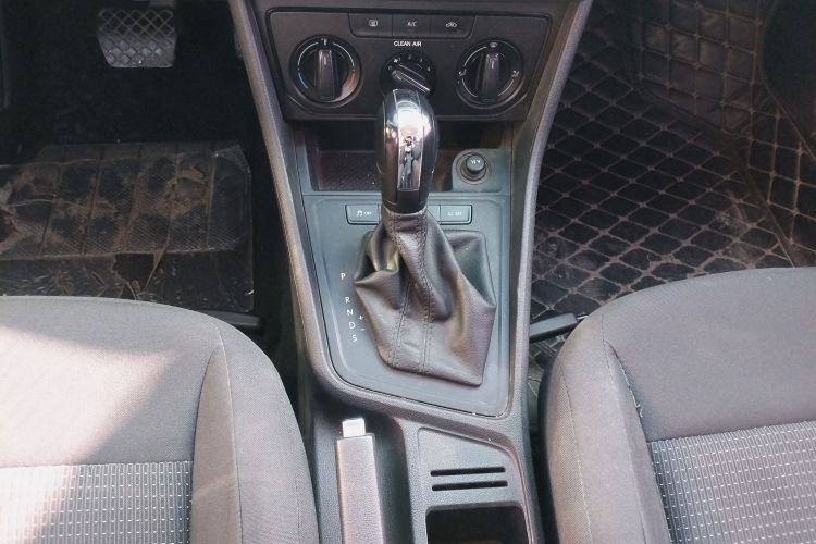 大众 朗逸 2017款 1.6L 自动风尚版局部细节18