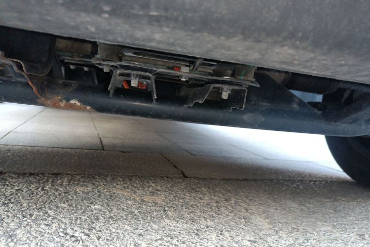 五菱汽车 宏光MINIEV 2021款 马卡龙时尚款 磷酸铁锂局部细节9008