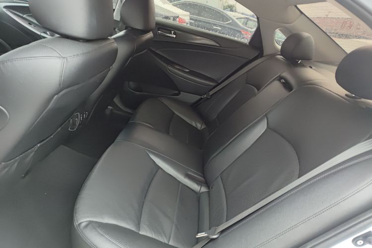 现代 索纳塔 2014款 2.0L 自动豪华版中控内饰21