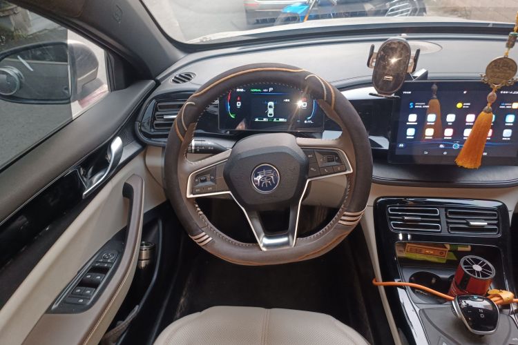 比亚迪 秦PLUS 2024款 荣耀版 DM-i 55KM领先型中控内饰13