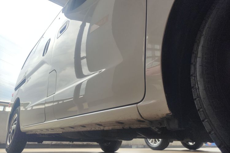 日产NV200 2016款 改款 1.6L CVT尊享型局部细节9001