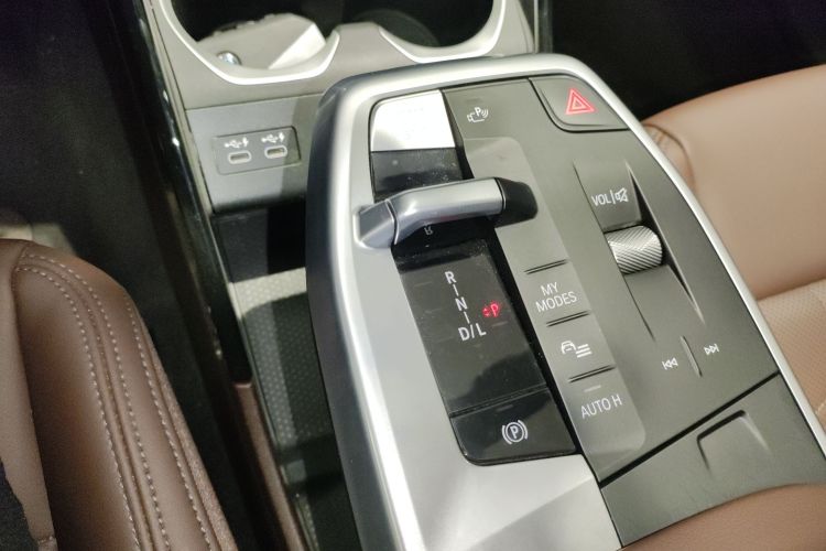 宝马X1 2023款 sDrive25Li M运动套装中控内饰18