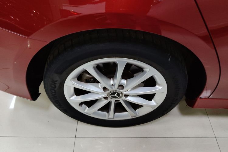 奔驰A级 2020款 改款 A 200 L 运动轿车时尚型车身外观6003