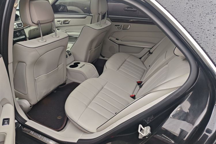 奔驰E级 2015款 改款 E 260 L中控内饰21