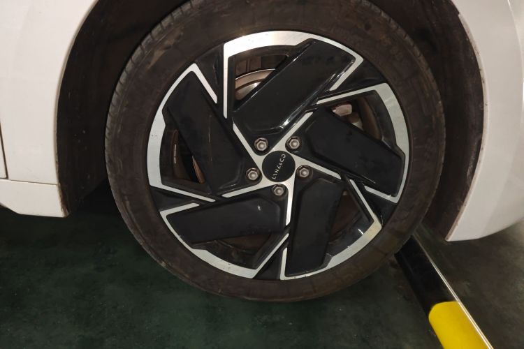 领克07 2024款 EM-P 126长续航 Pro车身外观10