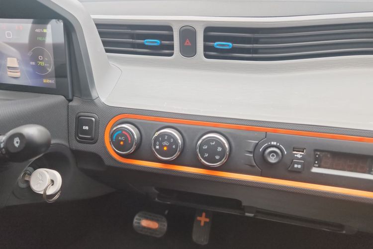 五菱汽车 宏光MINIEV 2021款 马卡龙臻享款 三元锂中控内饰16