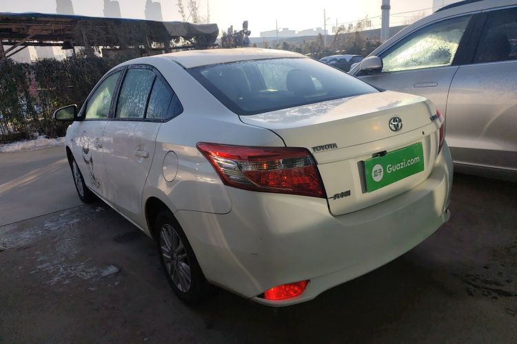 丰田 威驰 2014款 1.5L 手动智尚版车身外观4