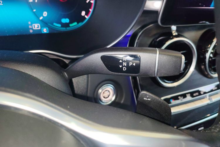 奔驰C级 2019款 C 260 L 4MATIC 运动版局部细节18