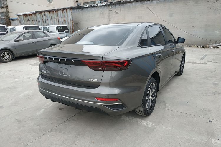 吉利汽车 帝豪 2022款 第4代 1.5L CVT精英型车身外观7