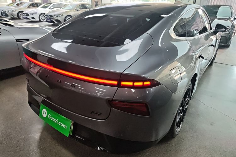 小鹏P7 2020款 586N车身外观7