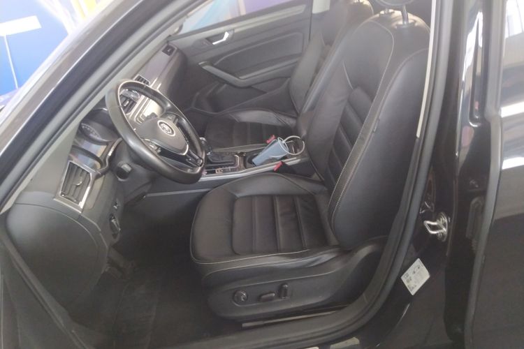 大众 帕萨特 2017款 330TSI DSG尊荣版中控内饰19